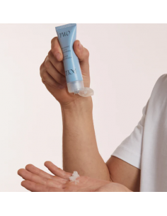 TWO POLES CLOUD MOISTURIZER...